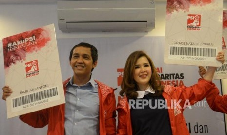 Ketua Umum Partai Solidaritas Indonesia (PSI) Grace Natalie bersama dengan Sekjen PSI Raja Juli Antoni.