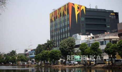 Gedung Hotel Alexis, Jakarta, Selasa (31/10).