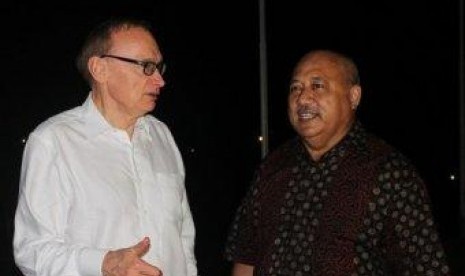 Menteri Luar Negeri Australia Bob Carr