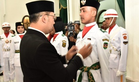 Ridwan Kamil Mengukuhkan Anggota Paskibraka Jabar 2019