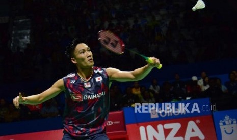 Pebulu tangkis putra Jepang Kento Momota.