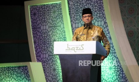 Gubernur DKI Jakarta Anies Baswedan memberikan sambutan saat acara Peduli Umat 1439 H BAZIS Provinsi DKI Jakarta di Balai Sidang Senayan, Jakarta, beberapa waktu lalu.