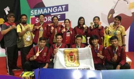  Tiga mahasiswa Universitas Sebelas Maret (UNS) Surakarta kembali membawa pulang medali di ajang Pekan Olahraga Mahasiswa Nasional (Pomnas) 2019