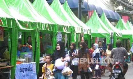 Pemerintah Kota Jakarta Barat (Pemkot Jakbar) berencana menggelar 86 bazar pangan murah selama 2022 di delapan kecamatan dan kantor Wali Kota. (ilustrasi)