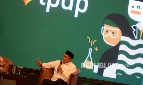 Peluncuran Santri LPDP. Menteri Agama Lukman Hakim Saifuddin  menjadi pembicara sebelum peluncuran beasiswa Santri LPDP di Jakarta, Senin (12/11).