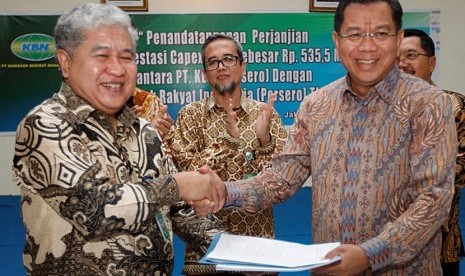 Direktur Utama PT Kawasan Berikat Nusantara (Persero)/KBN  Sattar Taba (kiri) menyatakan Laba KBN Semester Pertama 2020 mencapai Rp 117,81 miliar meningkat dari tahun sebelumnya Rp 92,6 miliar