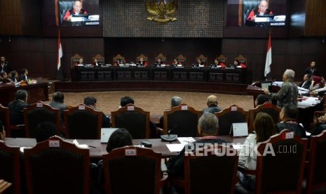 Suasana sidang lanjutan Perselisihan Hasil Pemilihan Umum (PHPU) Pemilihan Presiden (Pilpres) 2019 di Gedung Mahkamah Konstitusi, Jakarta, Kamis (20/6).