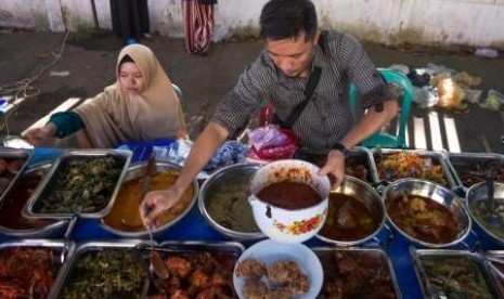  Kelalaian saat menyiapkan makanan bisa picu keracunan massal