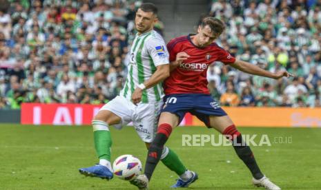 Bintang Real Betis Guido Rodriguez (kiri). 