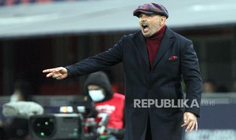  Reaksi pelatih kepala Bologna Sinisa Mihajlovic saat pertandingan sepak bola Serie A Italia Bologna Fc vs S.S. Lazio di stadion Renato DallAra di Bologna, Italia, 27 Februari 2021.