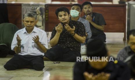 Jakpus Siagakan Aparat di Masjid Imbau Umat Sholat di Rumah. Foto ilustrasi