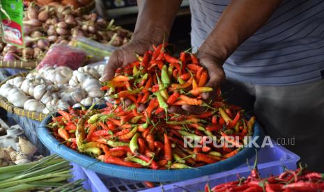 Badan Pangan Nasional (Bapanas) mencatat harga sejumlah komoditas pangan secara umum fluktuatif per Ahad (20/10/2024) pagi.