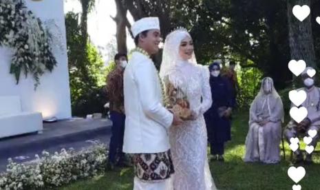 Ikbal Fauzi dan Novia Giana Nurjanah