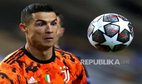  Cristiano Ronaldo dari Juventus beraksi selama babak 16 besar Liga Champions UEFA, pertandingan sepak bola leg pertama antara FC Porto dan Juventus FC di stadion Dragao di Porto, Portugal, 17 Februari 2021.