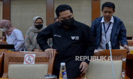 Menteri BUMN Erick Thohir di ruang rapat Komisi VI DPR, kompleks Parlemen, Senayan, Jakarta Pusat, Senin (16/12/2022). 