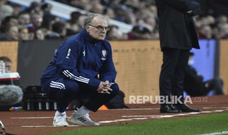 Pelatih kepala Leeds United Marcelo Bielsa. Bielsa akan memimpin pasukannya menjamu Manchester United beberapa jam lagi.