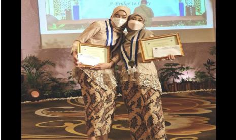 Potret wisuda Aishameglio Duta Chiara anak Duta Sheila On 7