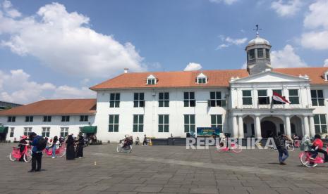 Suasana Kawasan Wisata Kota Tua, Taman Fatahillah, Taman Sari , Jakarta Barat pada Ahad (23/4/2023).