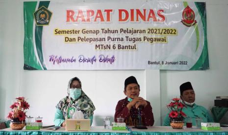 Pembinaan MTsN 6 Bantul, Kasi Dikmad Kemenag Bantul Tekankan Pentingnya Positive Thinking