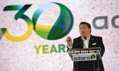 Presiden Direktur PT Adaro Energy Indonesia Garibaldi Thohir menyampaikan sambutan saat acara HUT ke-30 PT Adaro Energy Indonesia di Jakarta, Jumat (21/10/2022). Acara HUT ke 30 PT Adaro Energy Indonesia tersebut mengangkat tema Build a Bigger and Greener Adaro, sebagai upaya perkuat komitmen pengembangan ekonomi hijau. Republika/Thoudy Badai