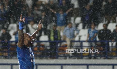 Striker Persib Bandung, David Da Silva dalam sebuah laga di Stadion Si Jalak Harupat, Kabupaten Bandung.