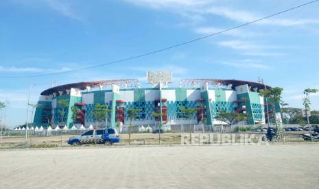 Suasana luar Stadion Gelora Bung Tomo Surabaya Jawa timur.