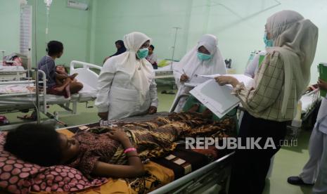 Puluhan Orang Keracunan Diduga Makan Jajanan Ramadhan, Satu Orang Meninggal