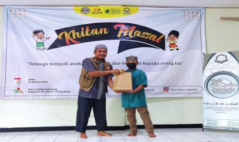 Darul Arqam dan STAIL Event Organizer Surabaya Sinergi Khitan Massal