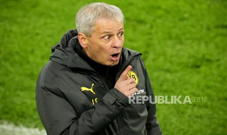 Mantan pelatih Borussia Dortmund Lucien Favre yang kini menukangi Nice.