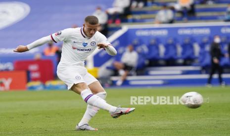  Ross Barkley, pencetak gol kemenangan Chelsea atas Leicester City di Piala FA.