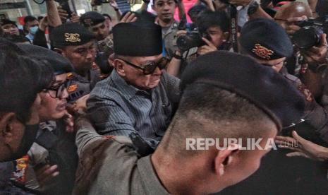 Pimpinan Pondok Pesantren Al Zaytun Panji Gumilang. Setara Institute sebut Panji Gumilang tersangka untuk melayani kelompok konservatif.