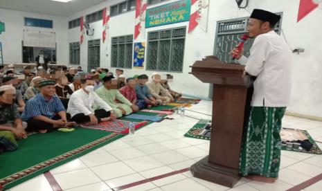 Kalapas Lubuklinggau Laksanakan Sholat Terawih Hari Terakhir Bersama WBP