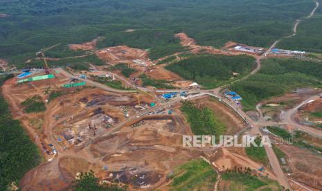 Foto udara proses pembangunan di Kawasan Inti Pusat Pemerintahan (KIPP) Ibu Kota Negara (IKN) Nusantara, Penajam Paser Utara, Kalimantan Timur, Sabtu (25/2/2023). Otorita Ibu Kota Nusantara (OIKN) dan Kementerian Pekerjaan Umum dan Perumahan Rakyat (PUPR) menyiapkan infrastruktur mitigasi banjir di kawasan sekitar Ibu Kota Negara (IKN) Nusantara.