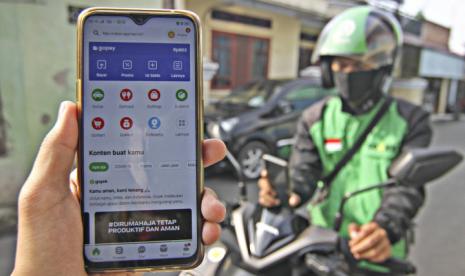 Persiapan Gojek Jalani PSBB Total. (FOTO: Asprilla Dwi Adha)