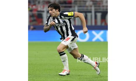 Gelandang Newcastle Sandro Tonali.