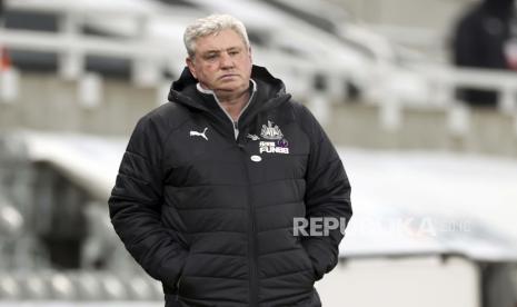 Pelatih Newcastle United, Steve Bruce.