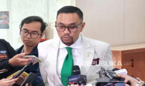 Bendahara Umum Partai Nasdem yang juga Wakil Ketua Komisi III DPR Ahmad Sahroni di Gedung Nusantara II, Kompleks Parlemen, Jakarta, Rabu (15/11/2023). 