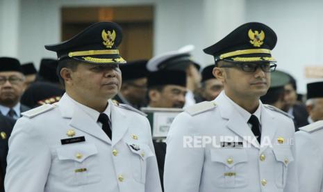 Bupati Kabupaten Bandung Barat Aa Umbara Sutisna bersama Wakilnya Hengky Kurniawan