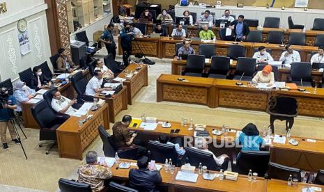 Badan Legislasi (Baleg) DPR bersama pemerintah menggelar rapat pengambilan keputusan tingkat I terhadap RUU Daerah Khusus Jakarta (DKJ), di Gedung Nusantara I, Kompleks Parlemen, Jakarta, Senin (18/3/2024) malam. 