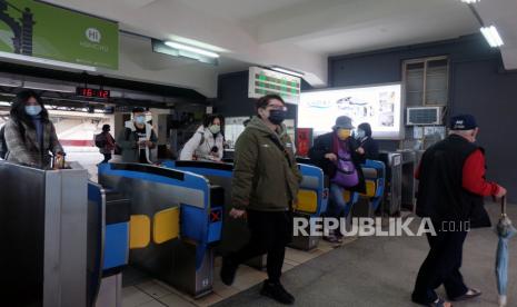 Kementerian Kesehatan menyampaikan bahwa syarat vaksinasi penguat atau booster Covid-19 untuk pelaku perjalanan mudik Lebaran 2022 masih dikaji. (ilustrasi)