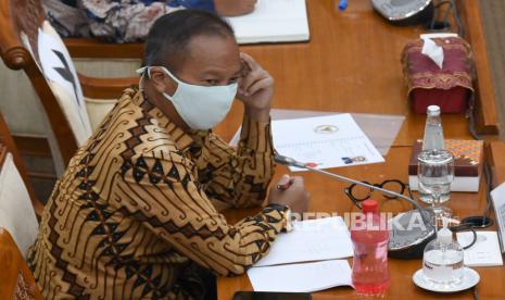 Kementerian Perindustrian (Kemenperin) memperoleh pagu anggaran untuk 2021 sebesar Rp 3,18 triliun. Jumlah tersebut disetujui dalam rapat kerja dengan Komisi VI Dewan Perwakilan Rakyat (DPR) tentang penyesuaian Rencana Kerja Anggaran Kementerian/Lembaga (RKA K/L) dan Rencana Kerja Pemerintah (RKP) Tahun Anggaran 2021.