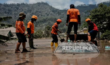 Pencarian korban erupsi Semeru difokuskan pada tiga titik (foto: ilustrasi)