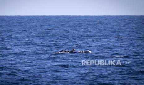 Enam orang termasuk anak-anak tewas ketika sebuah kapal yang membawa migran tenggelam di lepas pantai barat daya Turki, Selasa (13/9/2022) waktu setempat.