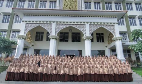 24 Santri SMA Ar-Rohmah Putri Lulus SNMPTN