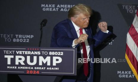 Mantan Presiden Amerika Serikat (AS) Donald Trump merupakan contoh pemimpin populis dan nasionalis sayap kanan. 