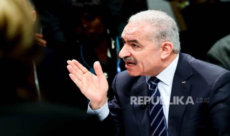 Perdana Menteri Palestina Mohammad Shtayyeh berbicara pada Konferensi Keamanan Munich (MSC) ke-60, di Munich, Jerman, 18 Februari 2024.