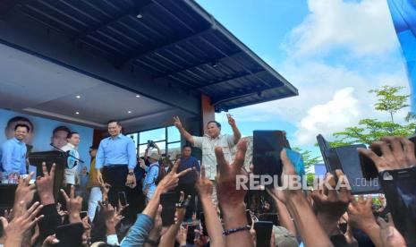 Capres Prabowo Subianto menggelar kampanye di Primajasa Exhibition Center, Kecamatan Singaparna, Kabupaten Tasikmalaya, Jawa Barat, Sabtu (2/12/2023). 