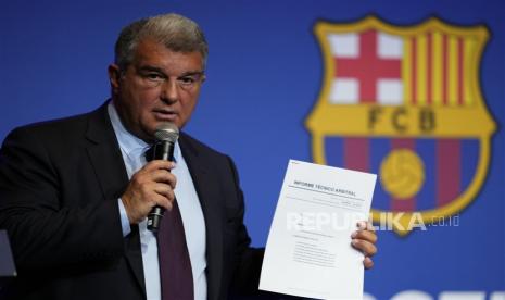  President  FC Barcelona, Joan Laporta. 