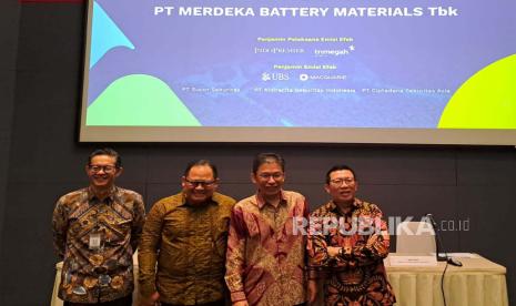 PT Merdeka Battery Materials Tbk (MBMA) resmi mencatatkan sahamnya di Bursa Efek Indonesia pada Selasa (18/4/2023). Merdeka Battery telah merealisasika 53 persen dana hasil IPO.