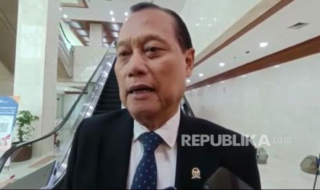 Ketua Dewan Penasihat Partai Keadilan Sejahtera (PKS) yang juga Ketua Mahkamah Kehormatan Dewan (MKD) DPR Adang Daradjatun mengkonfirmasi bahwa Bukhori Yusuf (BY) yang diduga melakukan KDRT dan kekerasan seksual telah mengundurkan diri dari DPR dan PKS, di Gedung Nusantara II, Kompleks Parlemen, Jakarta, Selasa (23/5/2023).    